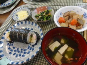 今日のランチは、手作り恵方巻き